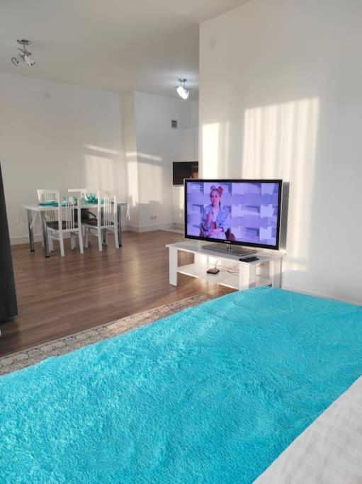 52 напротив трц Mega возле гор Apartment