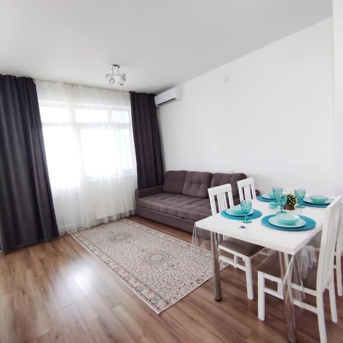 52 напротив трц Mega возле гор Apartment Almaty
