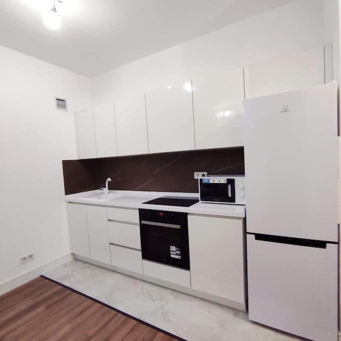 Apartment 52 напротив трц Mega возле гор