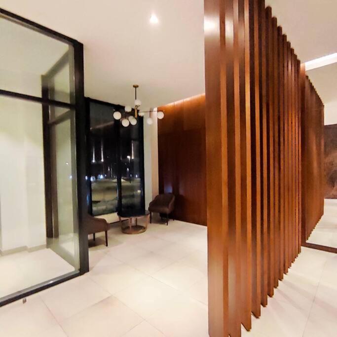 52 напротив трц Mega возле гор Apartment *